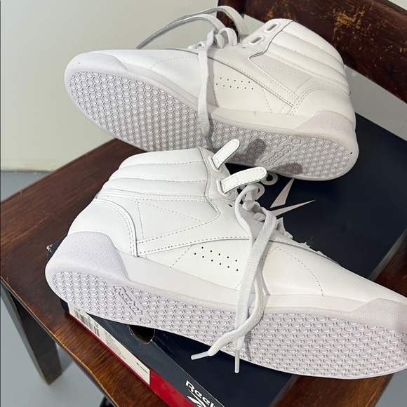 Reebok Women's White Athletic Shoes with Velcro - Picture 2 of 3